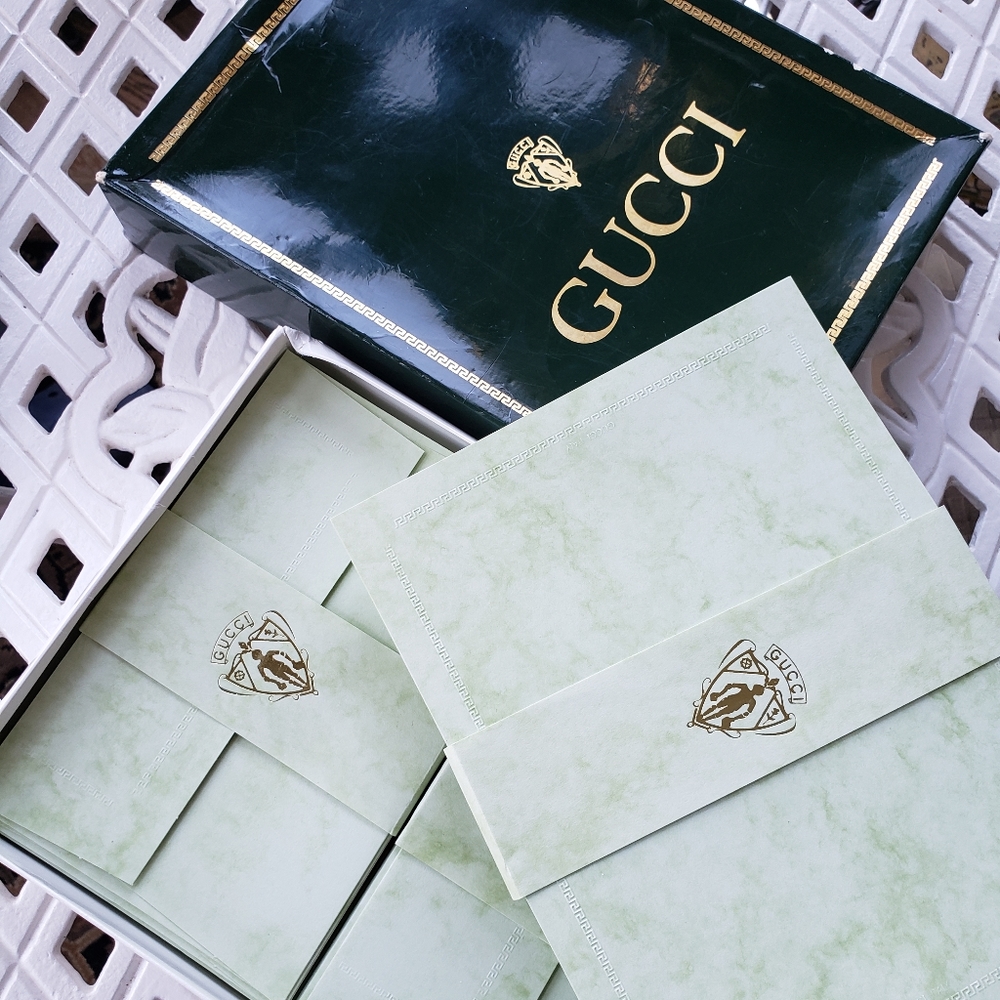 Gucci notecard & envelope Ensemble.